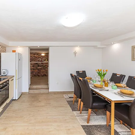 Semesterbostad 4 Bedroom Beautiful In Prgomet